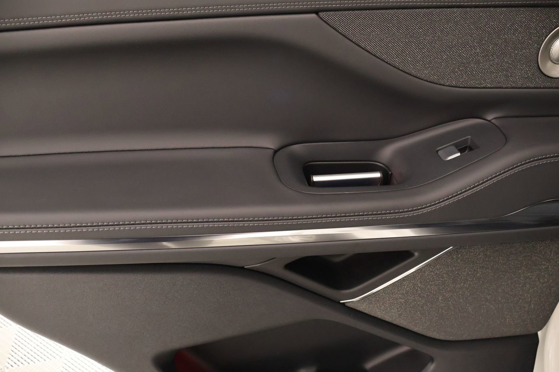 New 2025 Lincoln Navigator Reserve AWD/4WD image 19