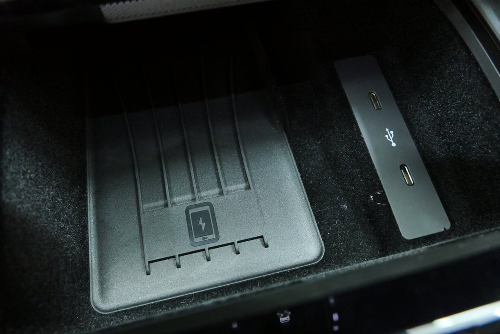 Used 2025 Porsche Cayenne GTS image 32