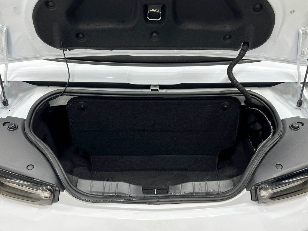 Used 2020 Chevrolet Camaro SS RWD image 26