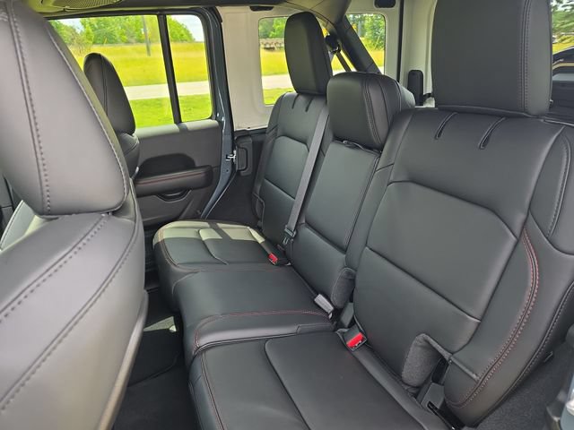 Used 2026 Jeep Wrangler Unlimited Rubicon AWD/4WD image 14
