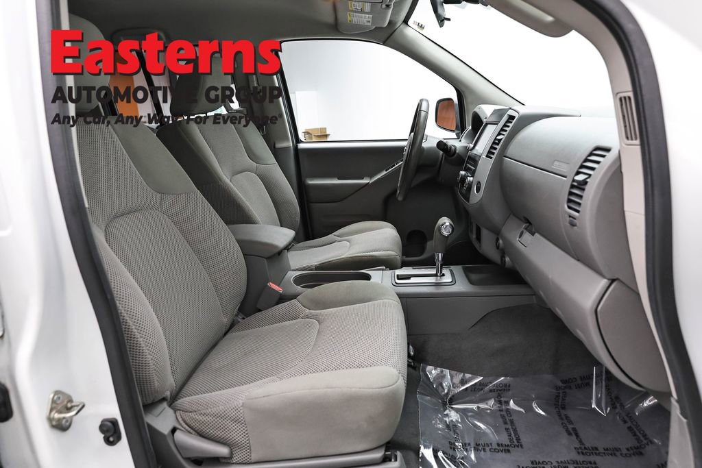 Used 2019 Nissan Frontier SV image 24