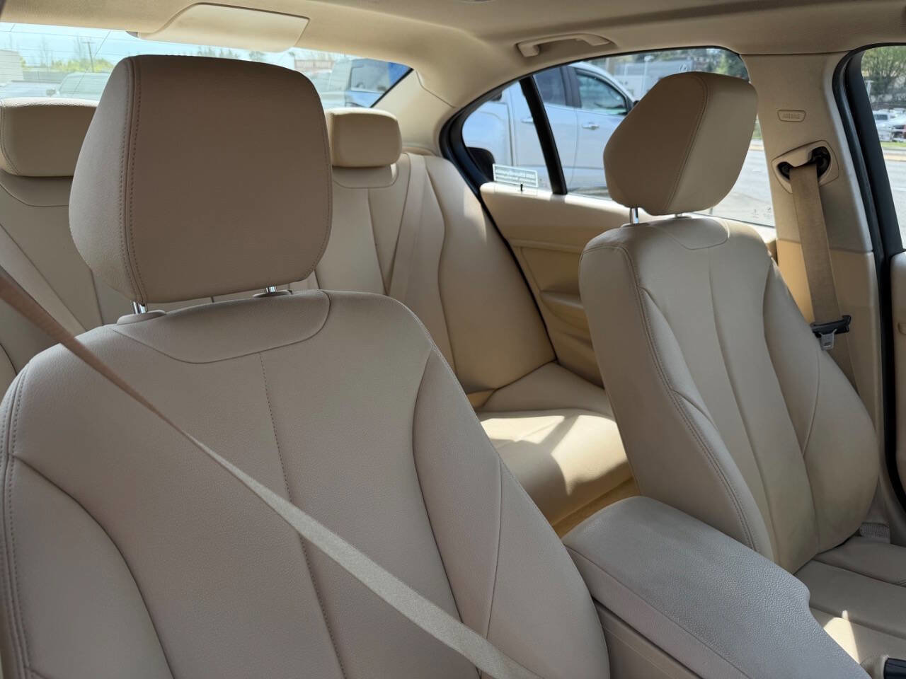 Used 2014 BMW 320i Sedan RWD image 17