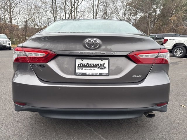 Used 2018 Toyota Camry XLE image 4