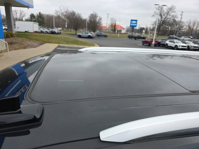 Used 2021 Chevrolet Suburban LT w/ Rear Media and Nav Package image 34