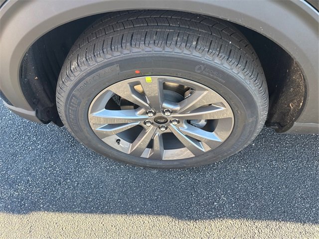 New 2026 Ford Explorer Active image 15