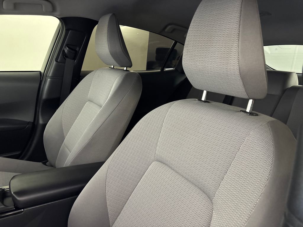 Used 2024 Toyota Prius LE image 9