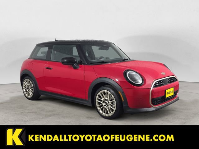 Used 2025 MINI Cooper 2-Door Hardtop image 7