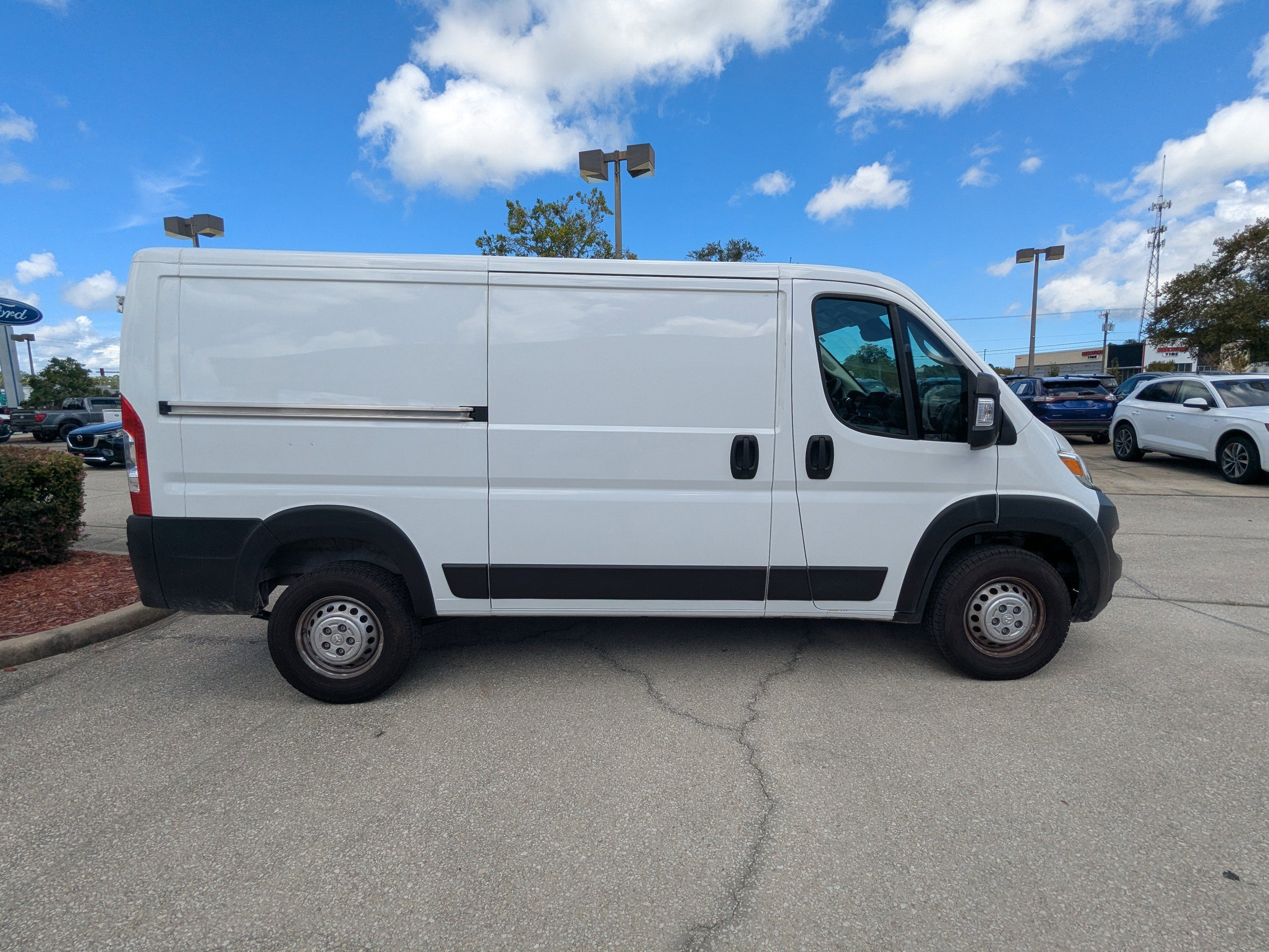 Used 2024 RAM ProMaster 1500 image 3