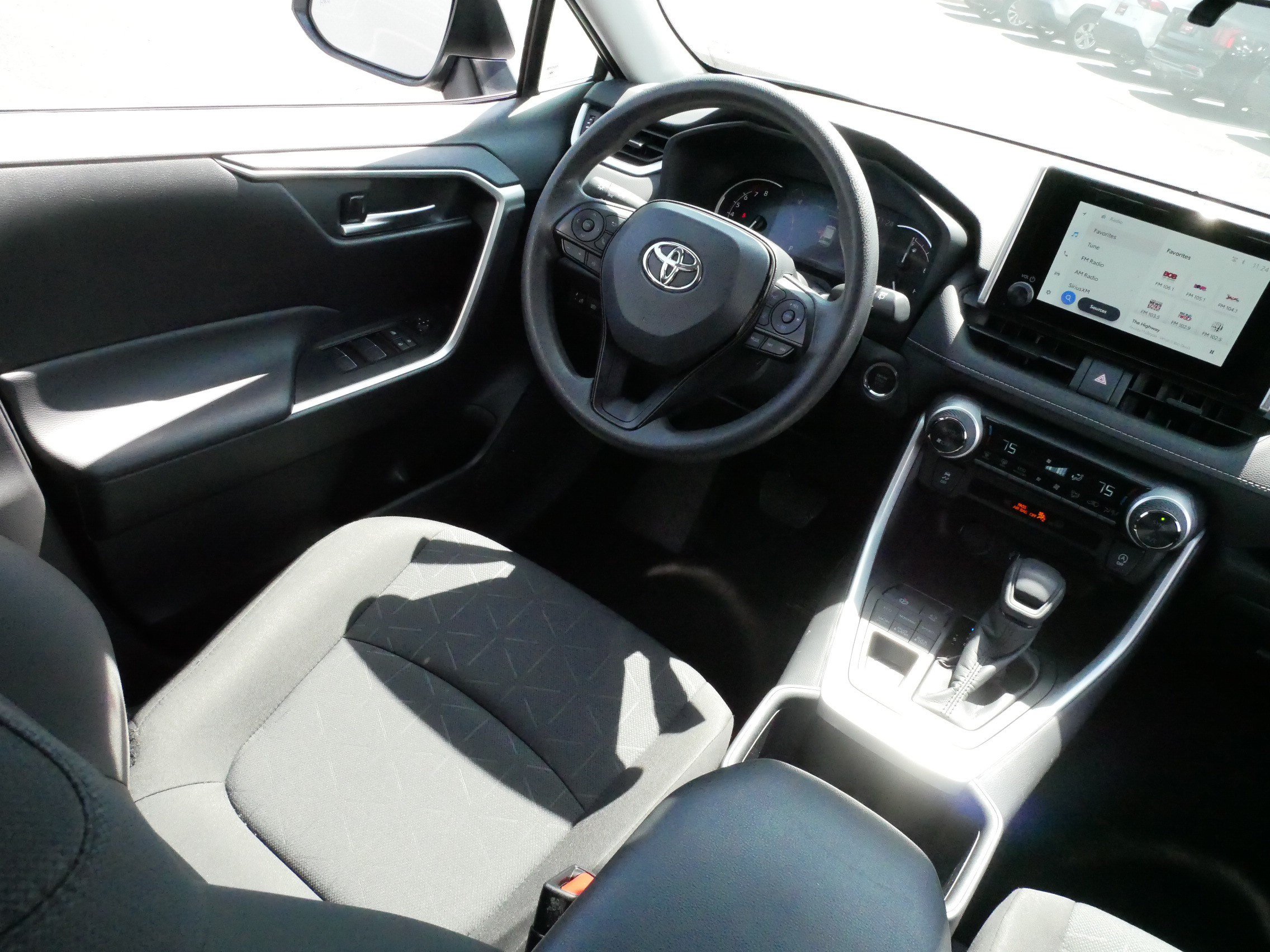 Certified 2025 Toyota RAV4 XLE AWD/4WD image 9