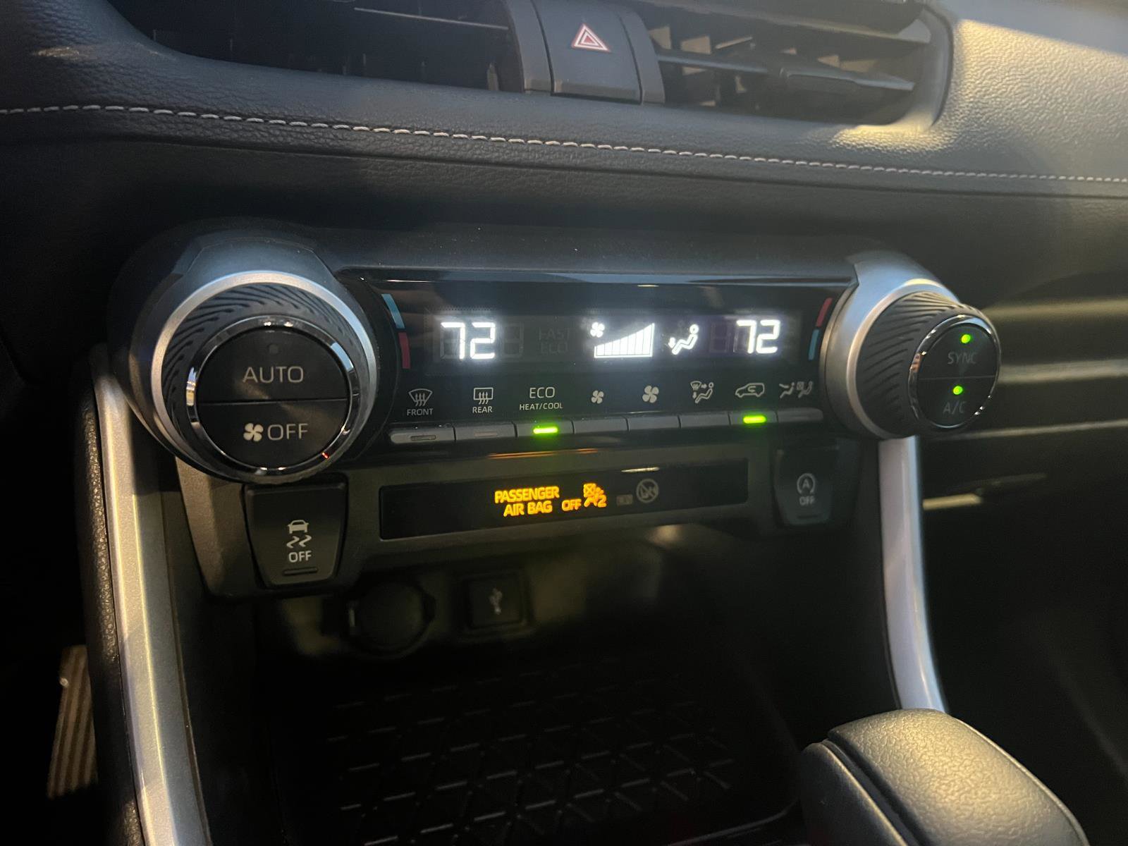 Certified 2022 Toyota RAV4 XLE image 28