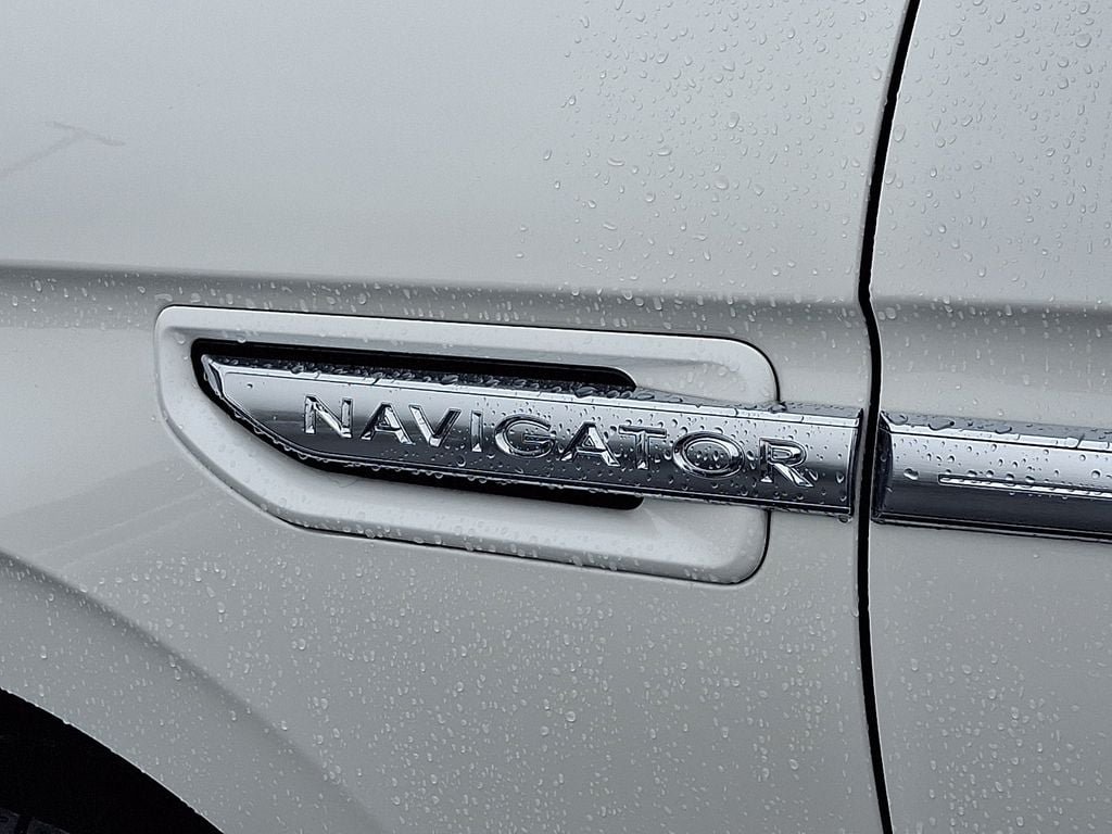 Certified 2020 Lincoln Navigator Reserve w/ Equipment Group 201A Reserve AWD/4WD image 32