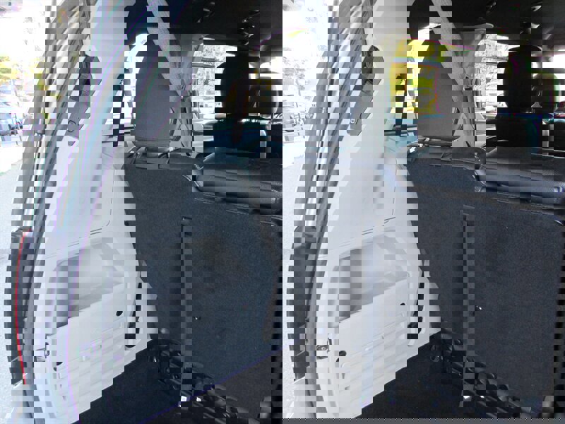 Used 2019 Dodge Grand Caravan SXT image 19