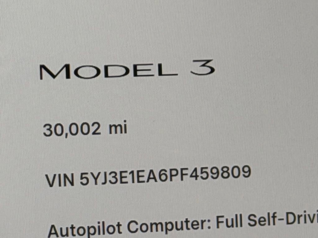 Used 2023 Tesla Model 3 Standard Range image 15