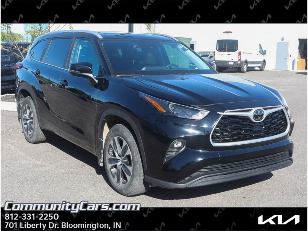 Used 2023 Toyota Highlander XLE