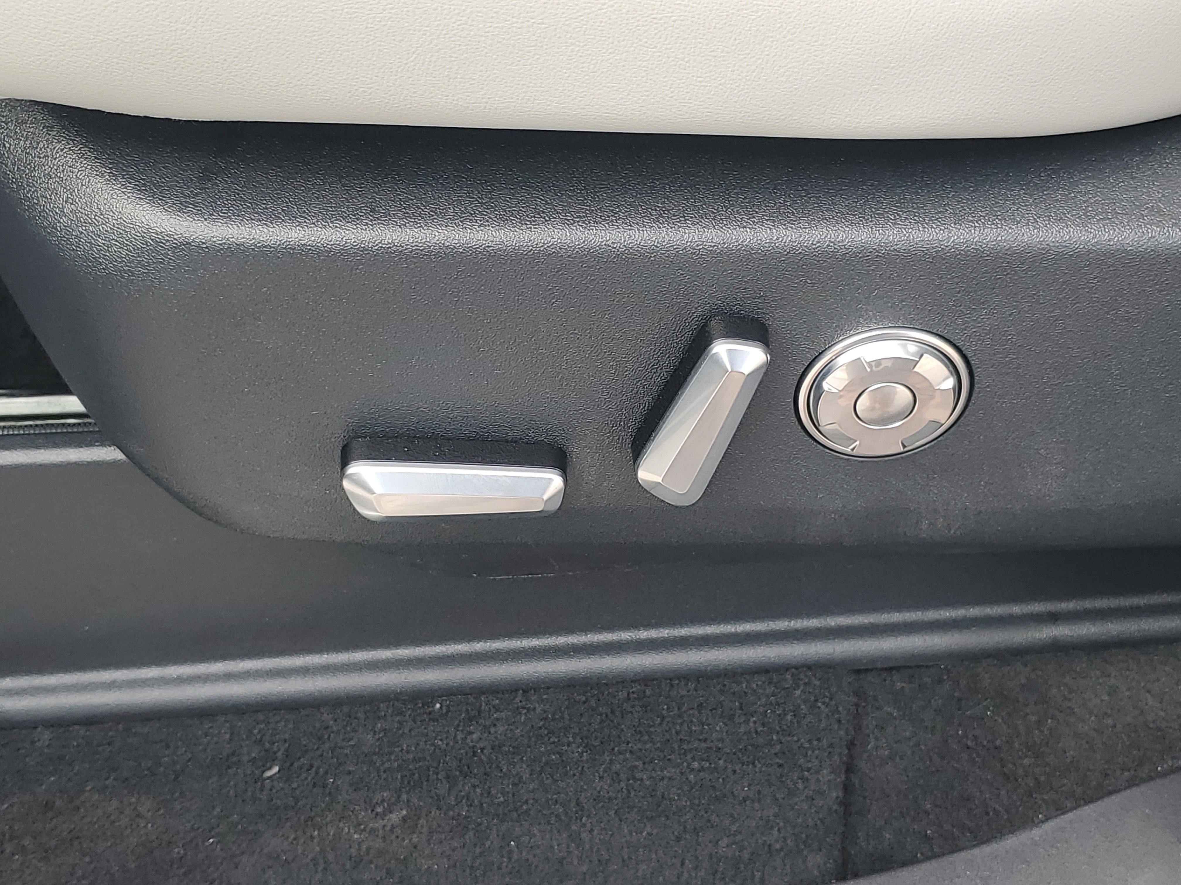 New 2026 Lincoln Navigator Reserve image 9