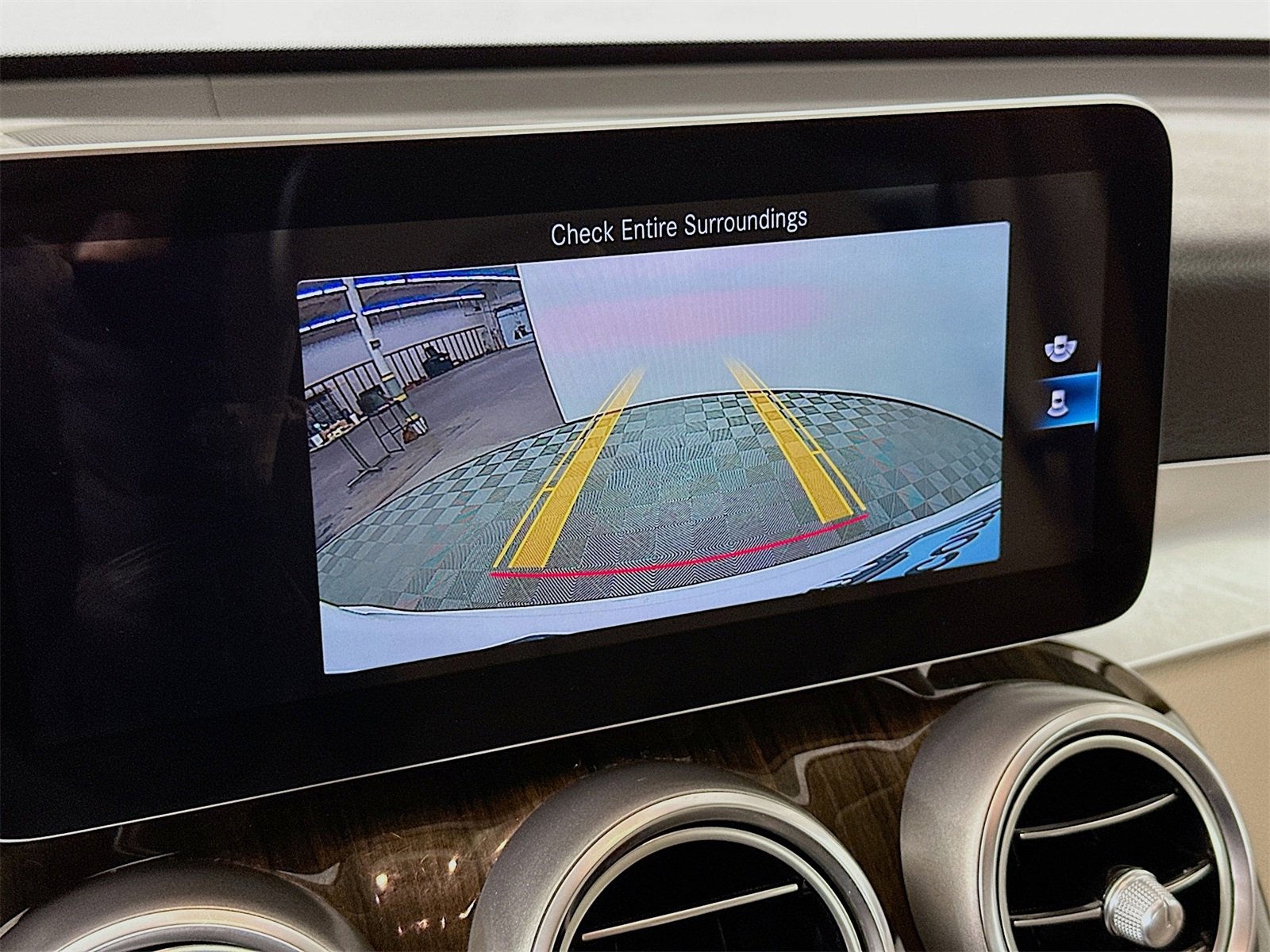 Used 2020 Mercedes-Benz GLC 300 4MATIC image 12