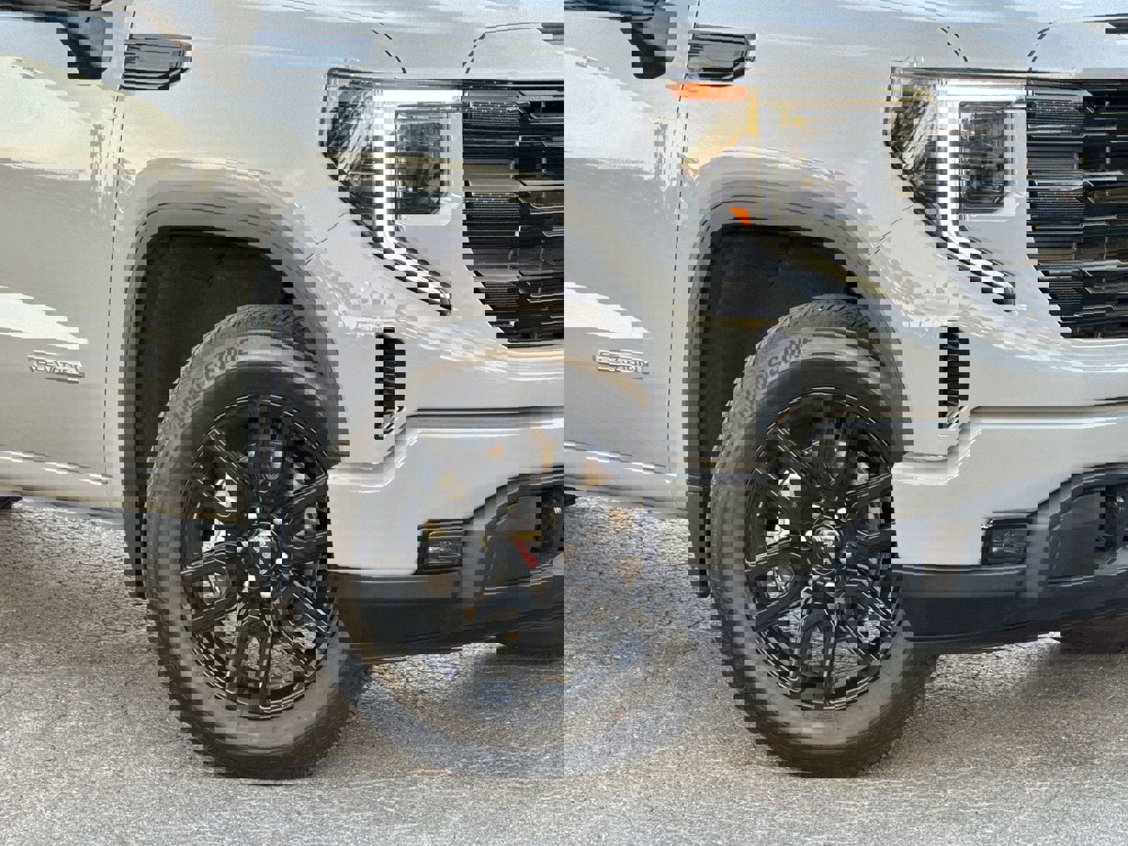 Used 2024 GMC Sierra 1500 Elevation image 13