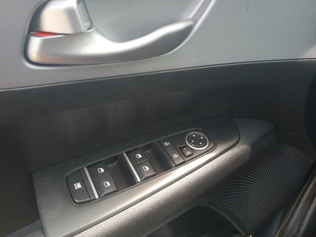 Used 2024 Kia Forte LXS FWD image 8