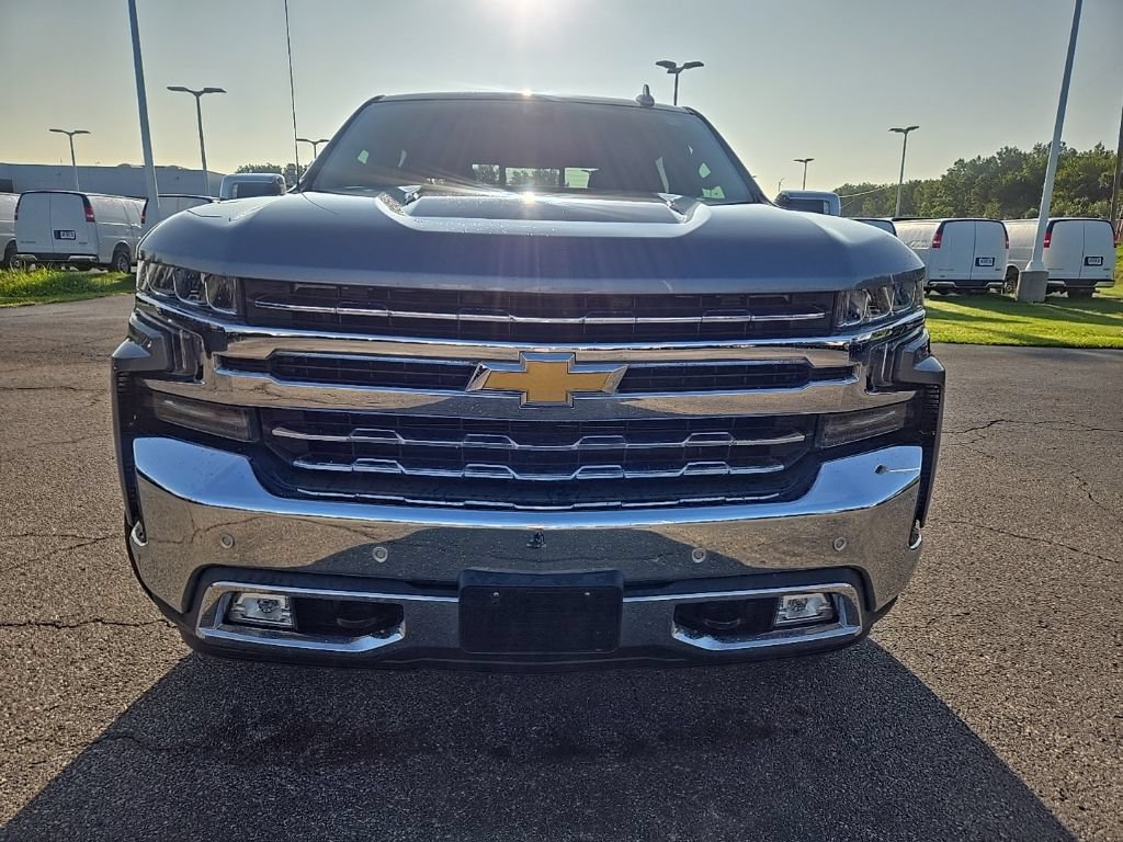 Certified 2019 Chevrolet Silverado 1500 LTZ w/ LTZ Plus Package AWD/4WD image 8