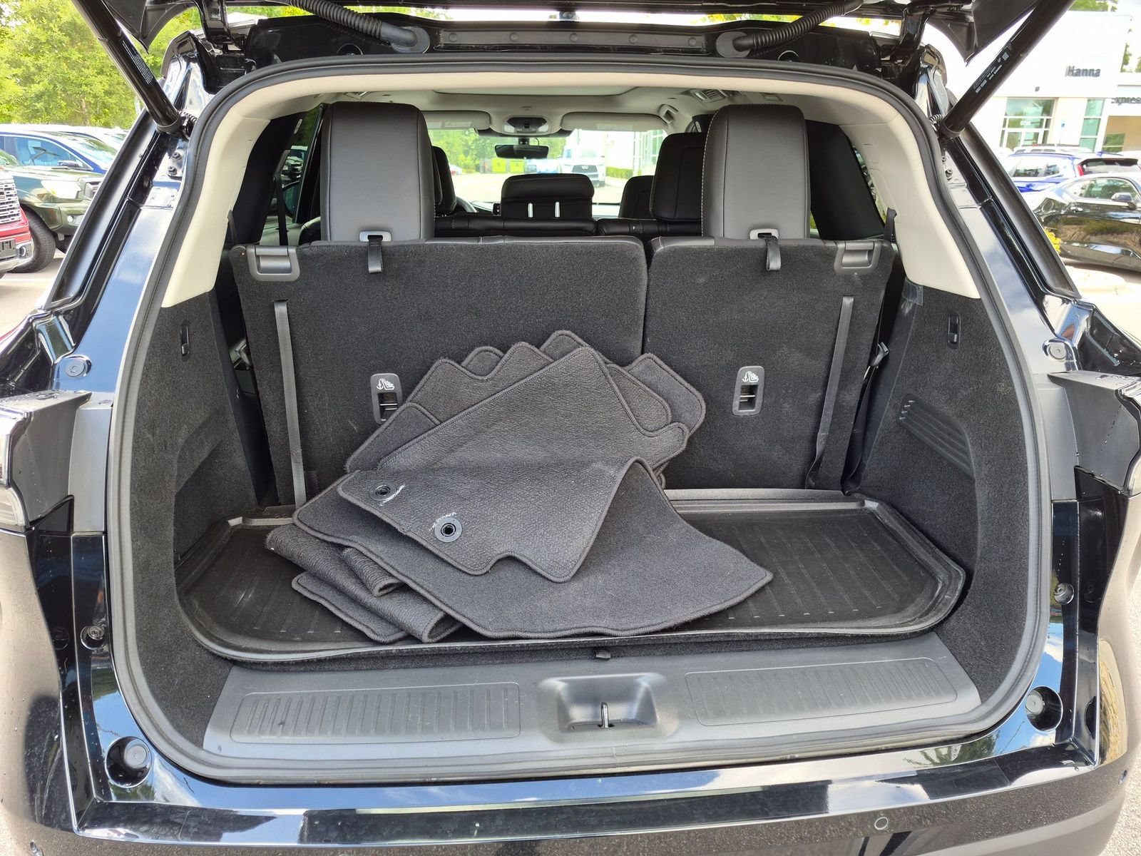 Used 2026 INFINITI QX60 Luxe w/ Cargo Package FWD image 34