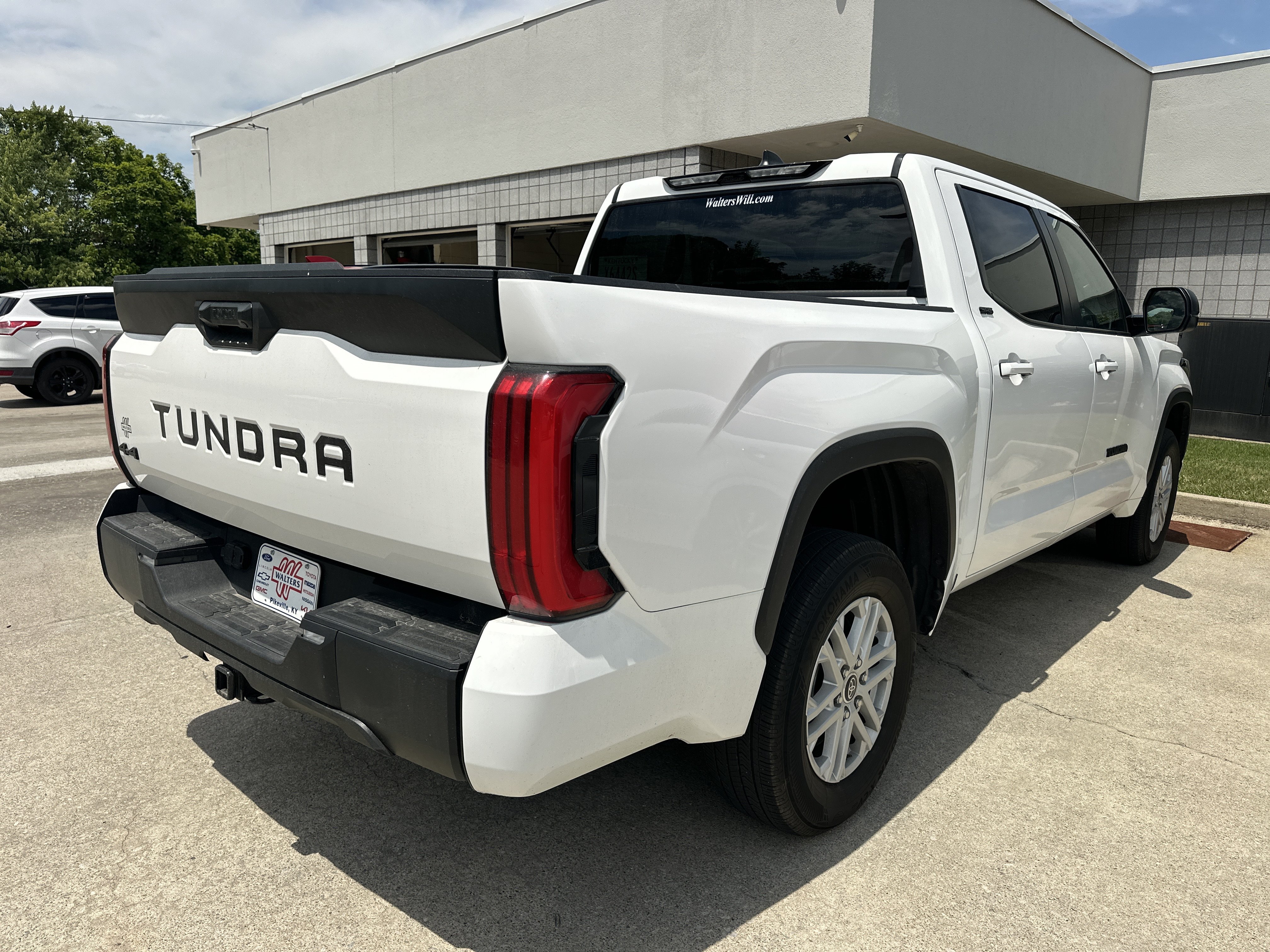 Used 2024 Toyota Tundra SR5 w/ SR5 Premium Package AWD/4WD image 2