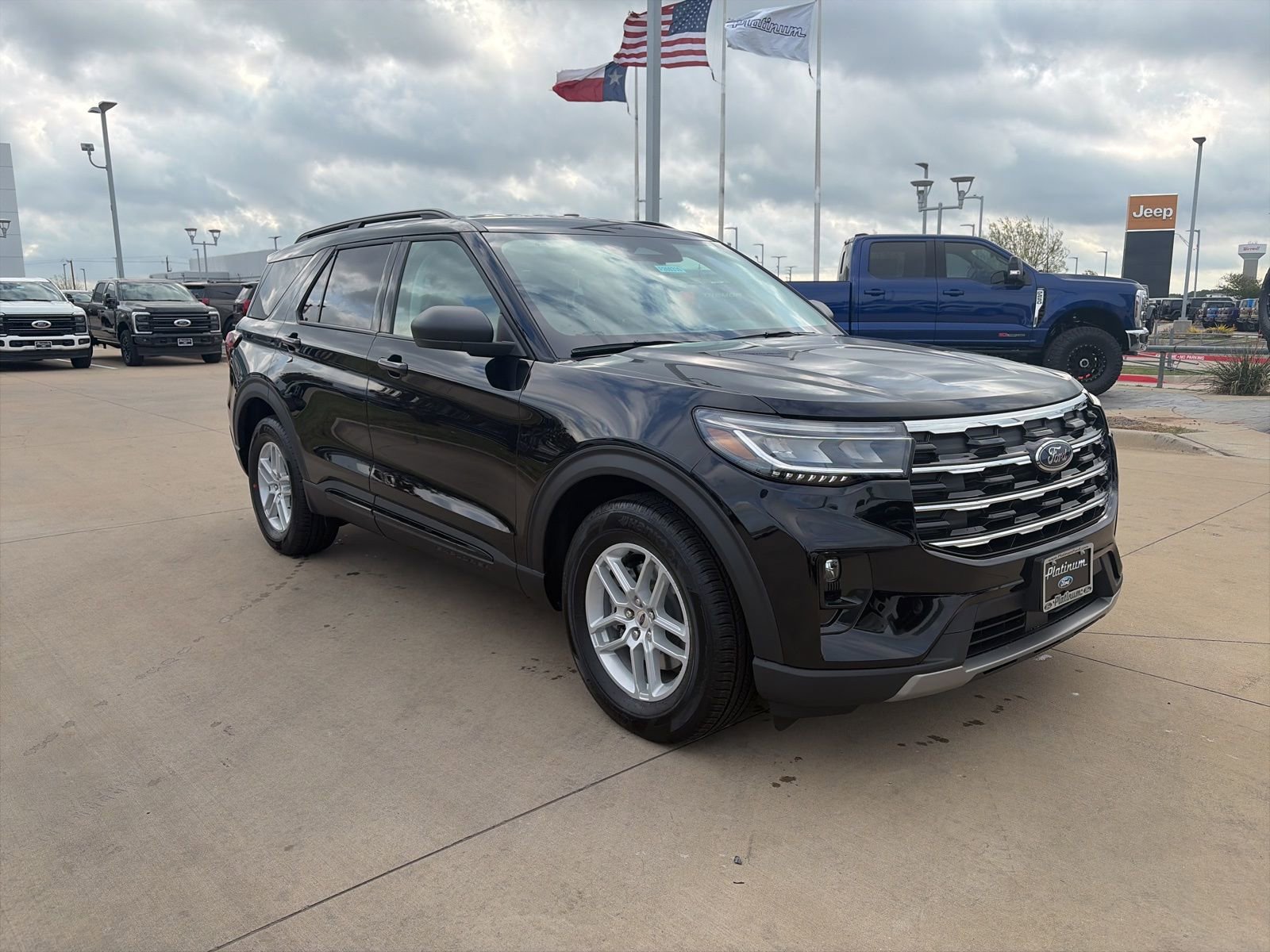 New 2026 Ford Explorer Active image 7