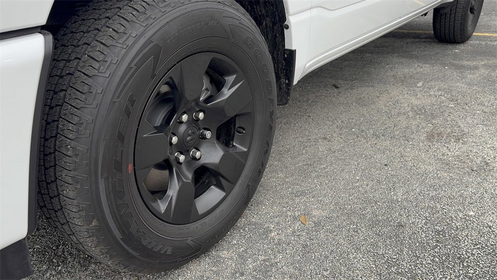 New 2025 RAM 1500 Tradesman w/ Night Edition image 9