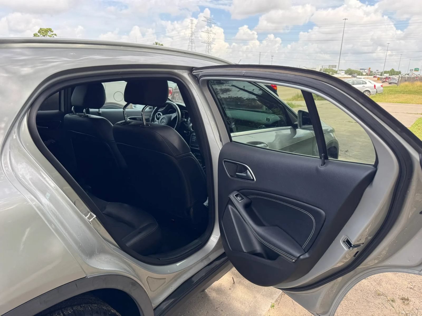 Used 2017 Mercedes-Benz GLA 250 4MATIC w/ Premium Package image 20