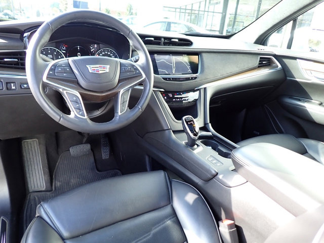 Used 2018 Cadillac XT5 Platinum w/ Driver Assist Package image 17