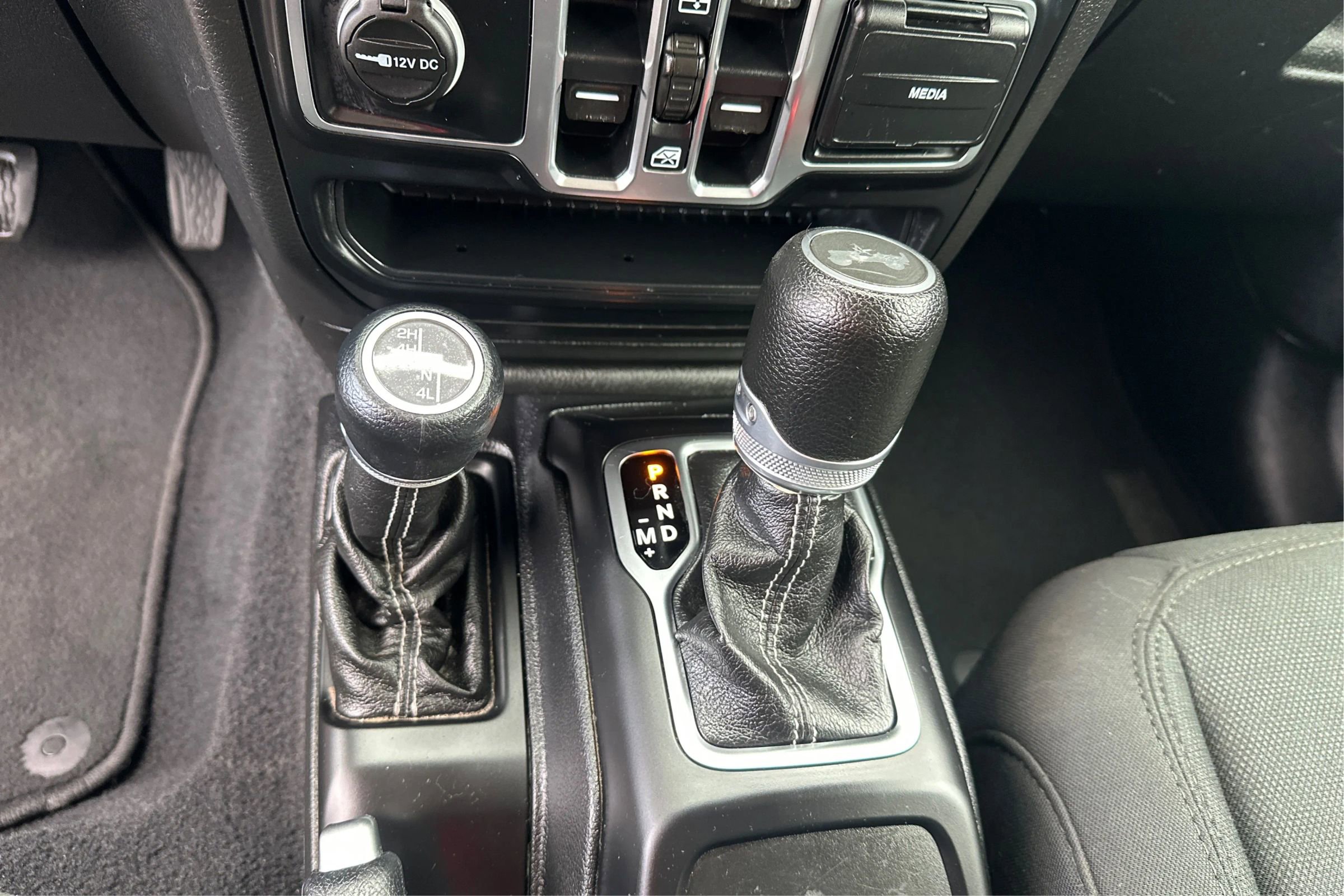 Used 2020 Jeep Wrangler Unlimited Sahara image 16