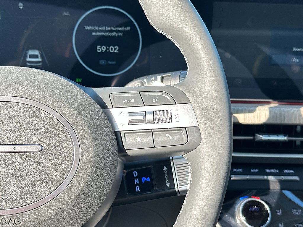New 2025 Hyundai Sonata Limited FWD image 16