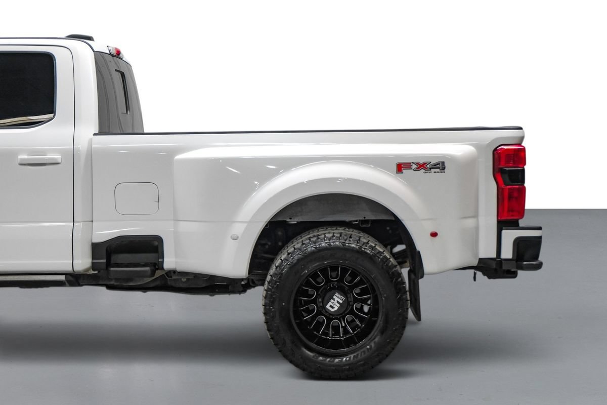 Used 2023 Ford F350 Lariat w/ Lariat Ultimate Package AWD/4WD image 12