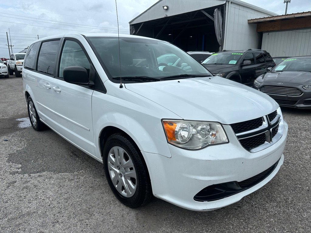 Used 2017 Dodge Grand Caravan SE w/ UConnect Hands-Free Group