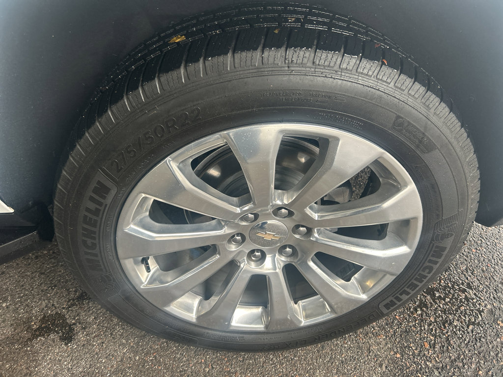 Used 2022 Chevrolet Suburban Premier image 34