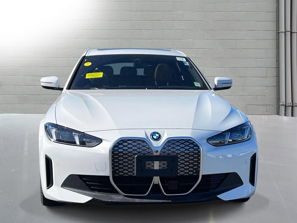 Used 2025 BMW i4 xDrive40i w/ Parking Assistance Package image 2