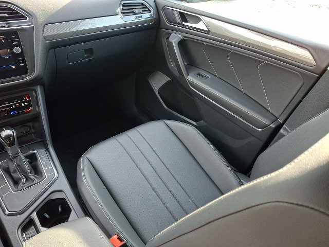 Certified 2023 Volkswagen Tiguan SE FWD image 16