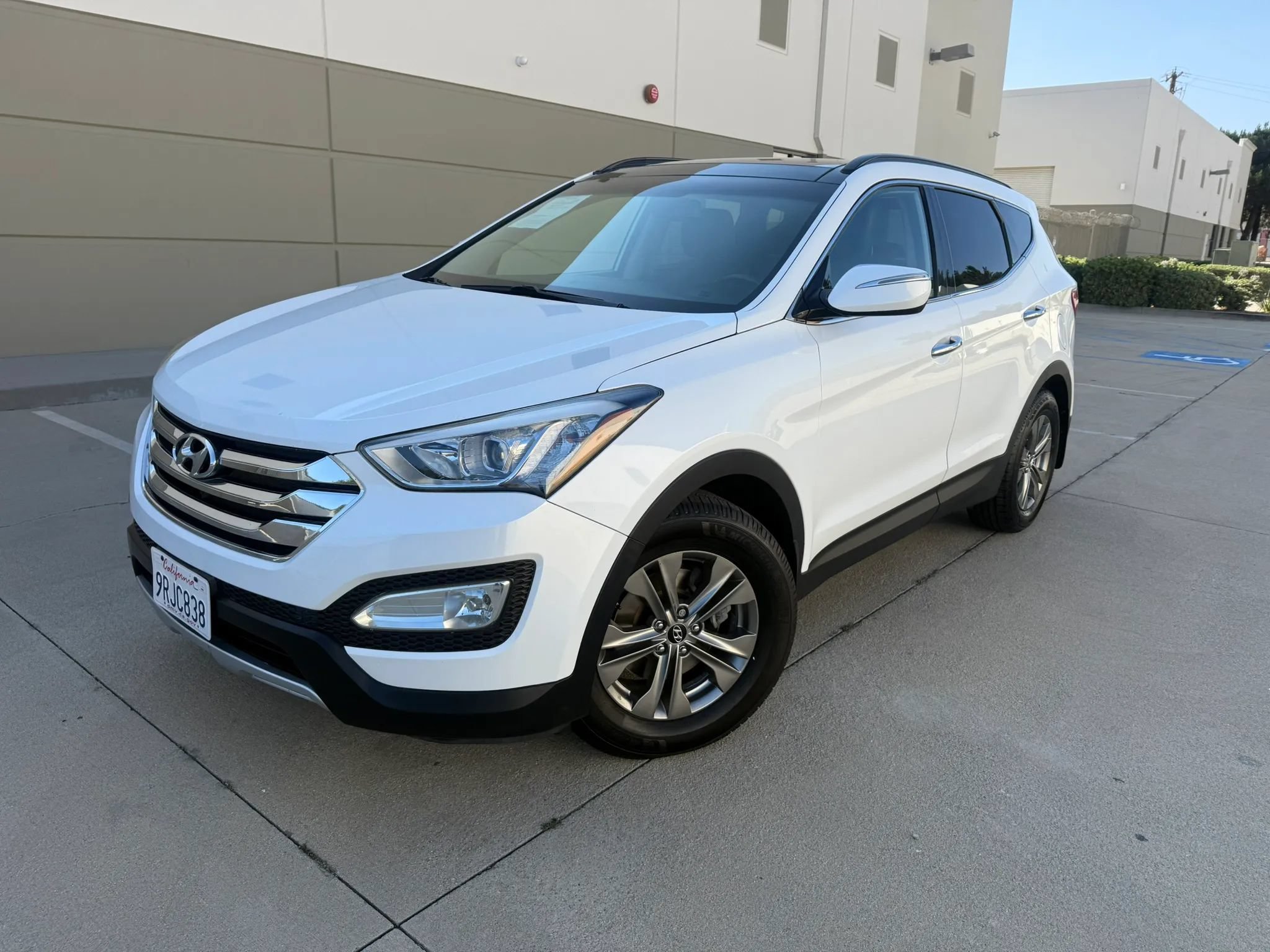 Used 2014 Hyundai Santa Fe Sport w/ Technology Package 04