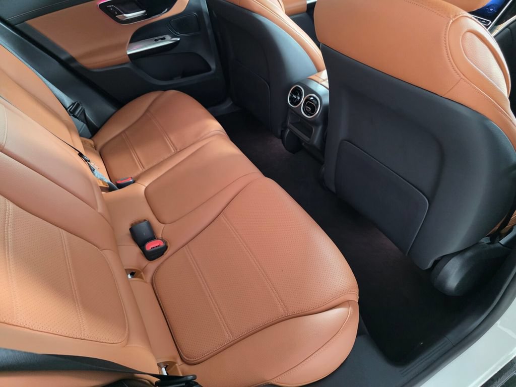 Certified 2025 Mercedes-Benz GLC 300 4MATIC image 24