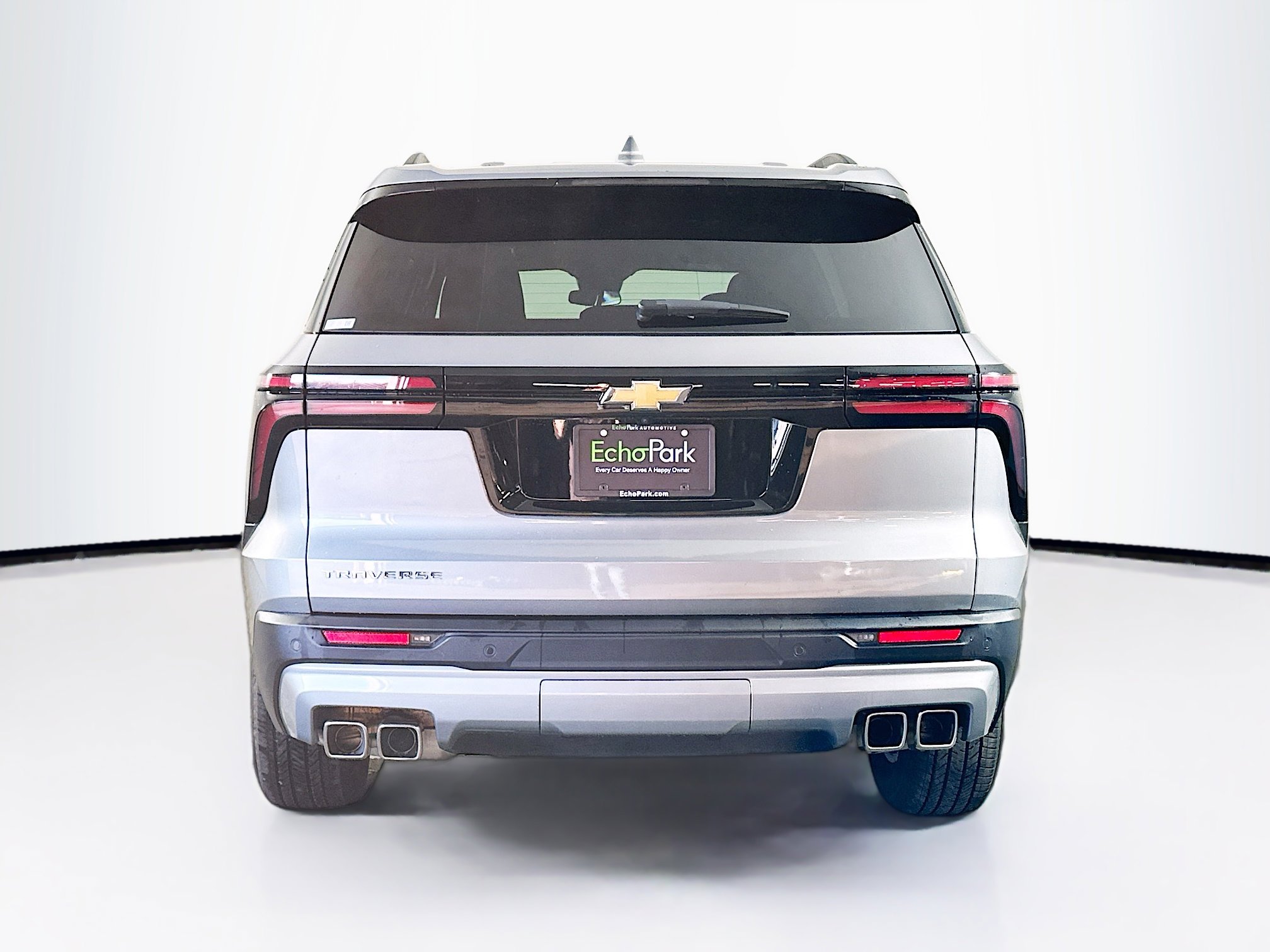 Used 2025 Chevrolet Traverse LT image 7