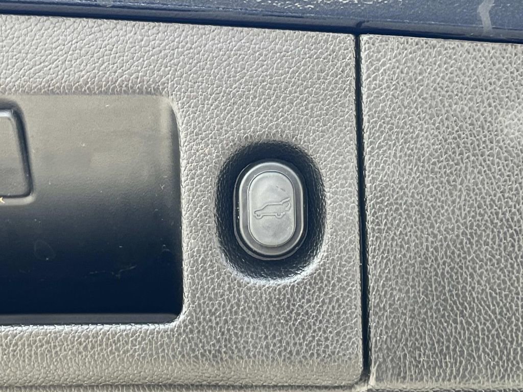 Used 2017 Chevrolet Tahoe Premier image 13