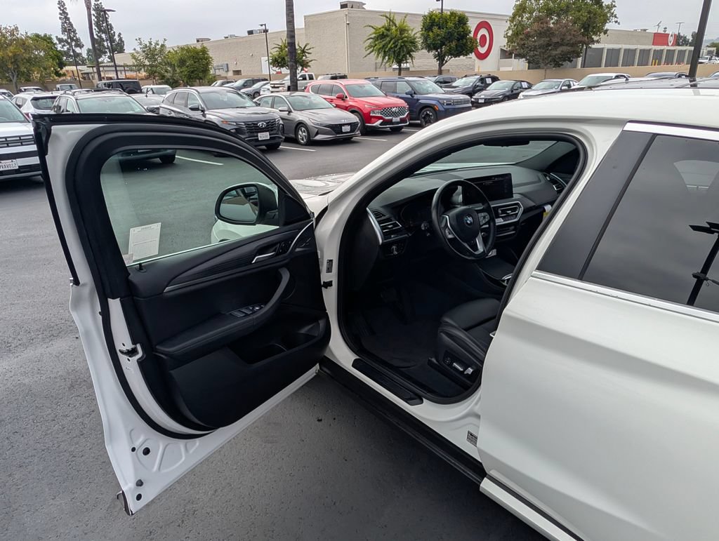 Used 2022 BMW X4 xDrive30i w/ Parking Assistance Package AWD/4WD image 42