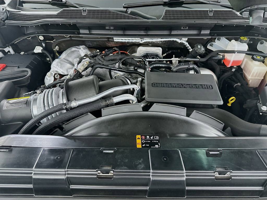 Used 2024 Chevrolet Silverado 2500 ZR2 w/ Technology Package image 32