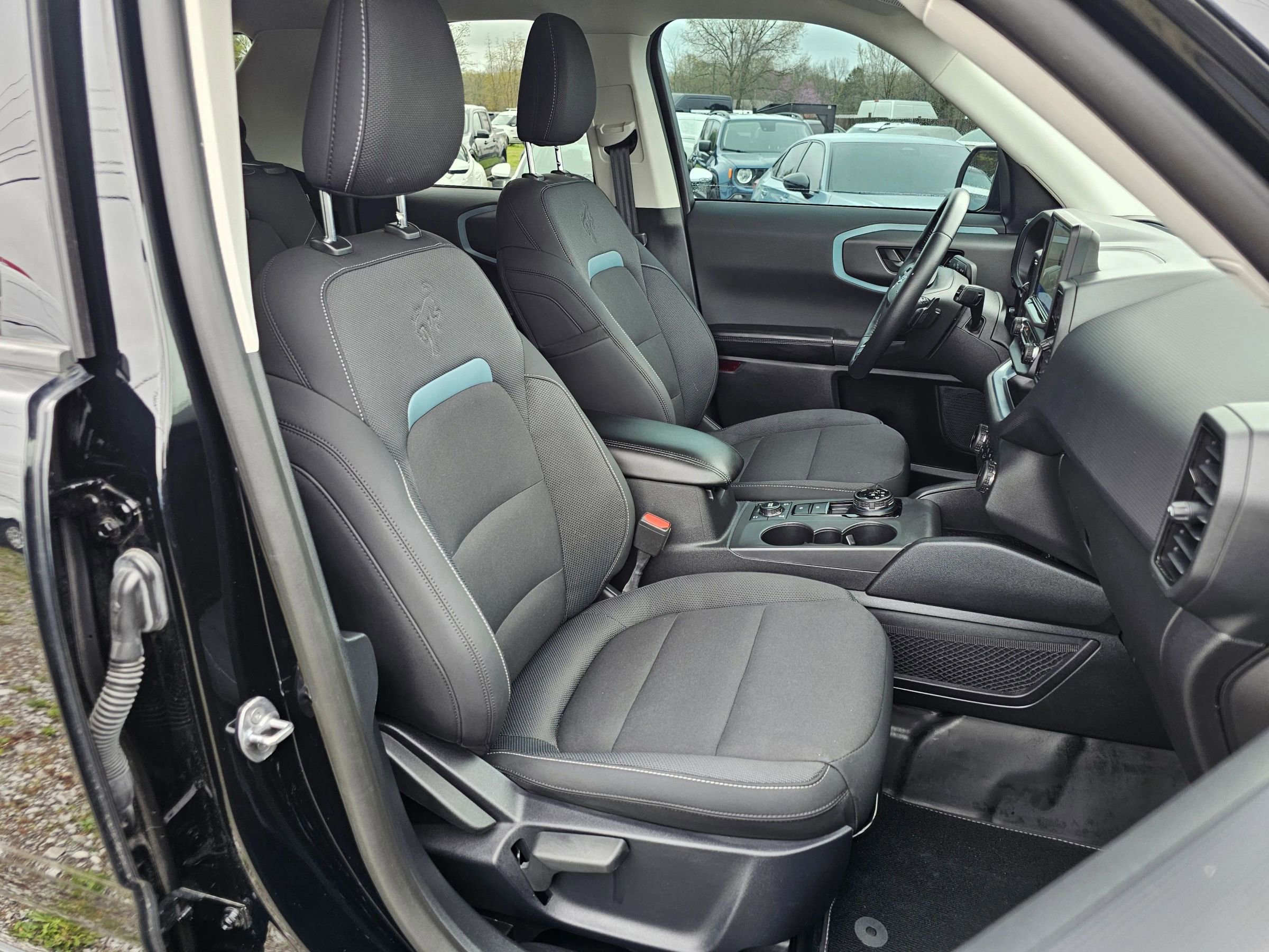 Used 2023 Ford Bronco Sport Badlands image 7