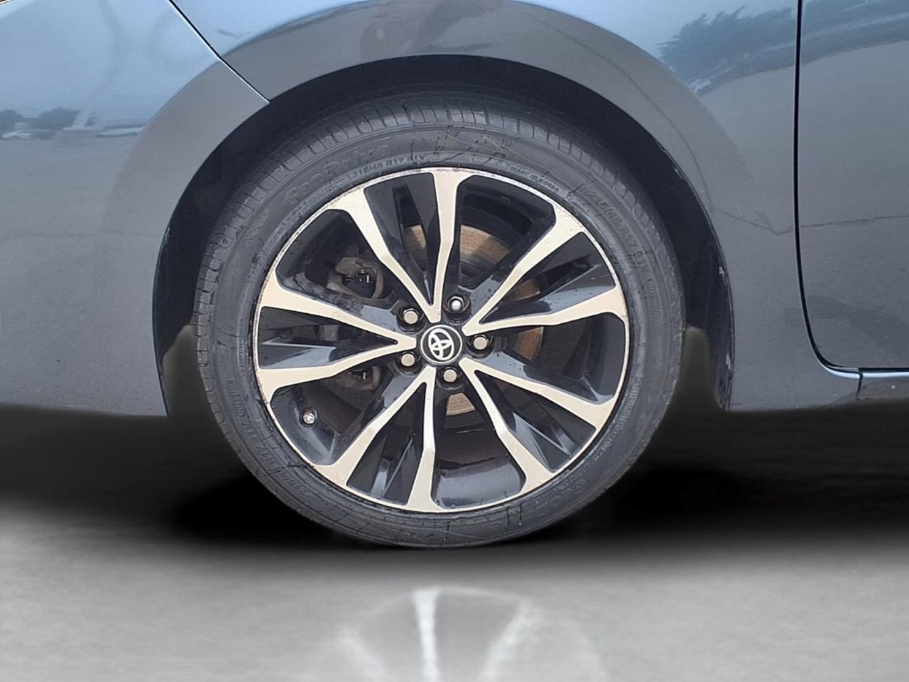 Certified 2019 Toyota Corolla LE FWD image 9
