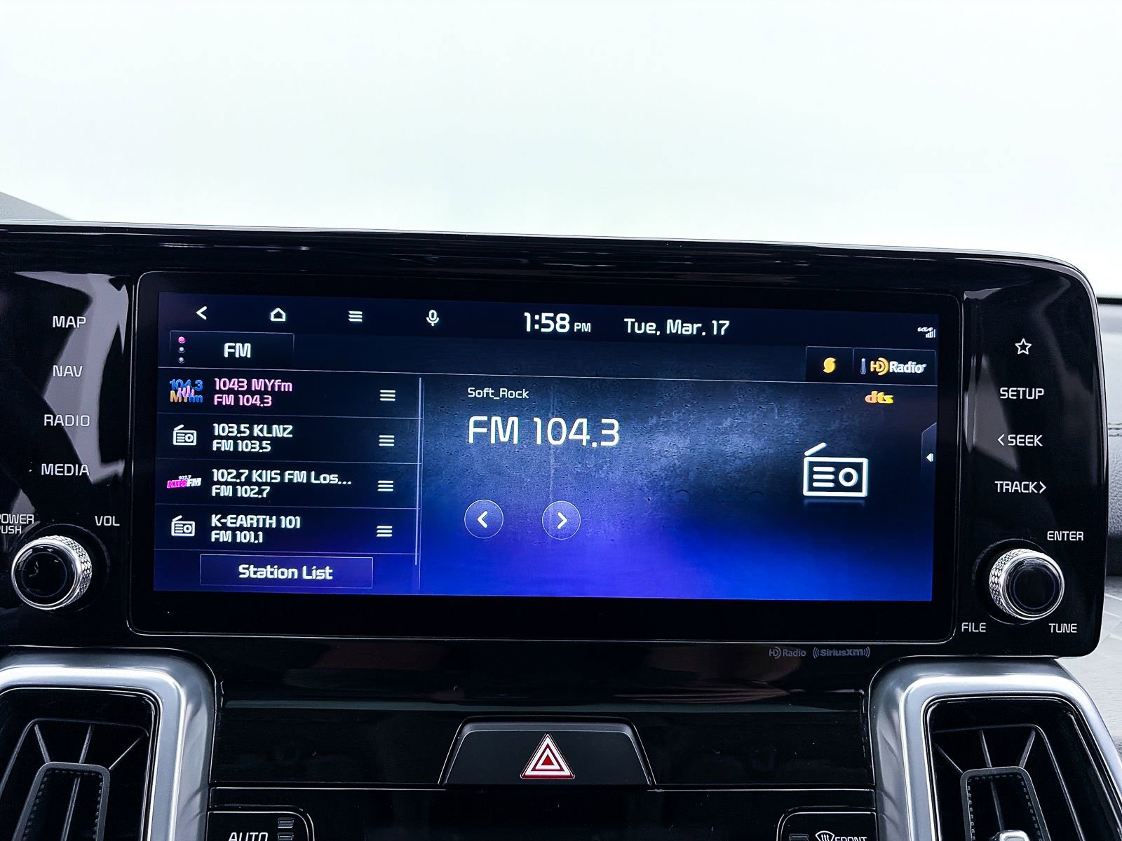 Used 2023 Kia Sorento SX image 24