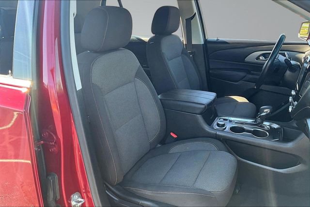 Used 2021 Chevrolet Traverse LT image 29