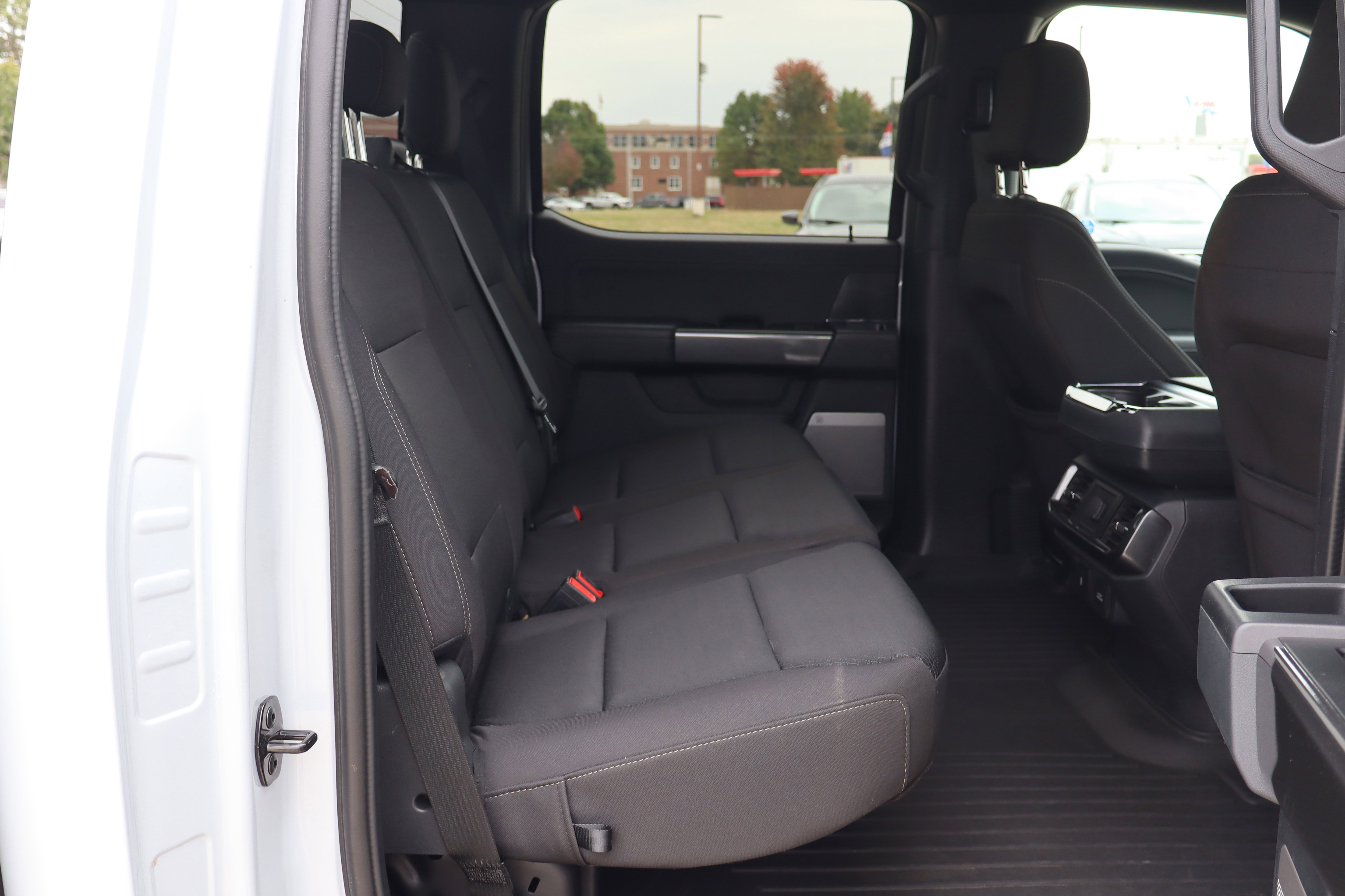 Used 2022 Ford F150 XLT w/ Equipment Group 302A High image 12