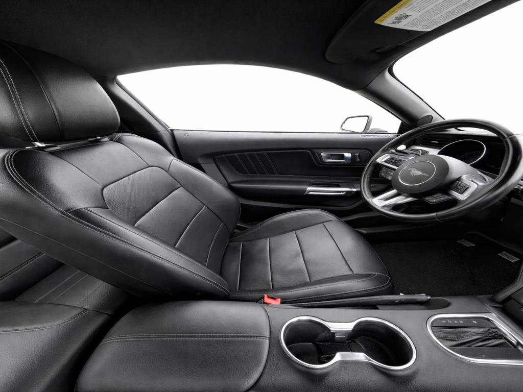 Used 2018 Ford Mustang Premium RWD image 10