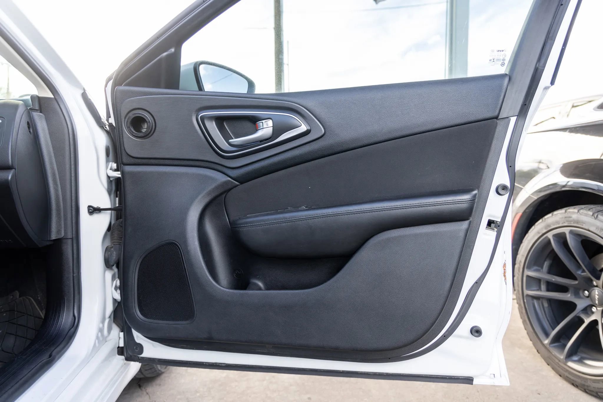 Used 2016 Chrysler 200 Limited image 14
