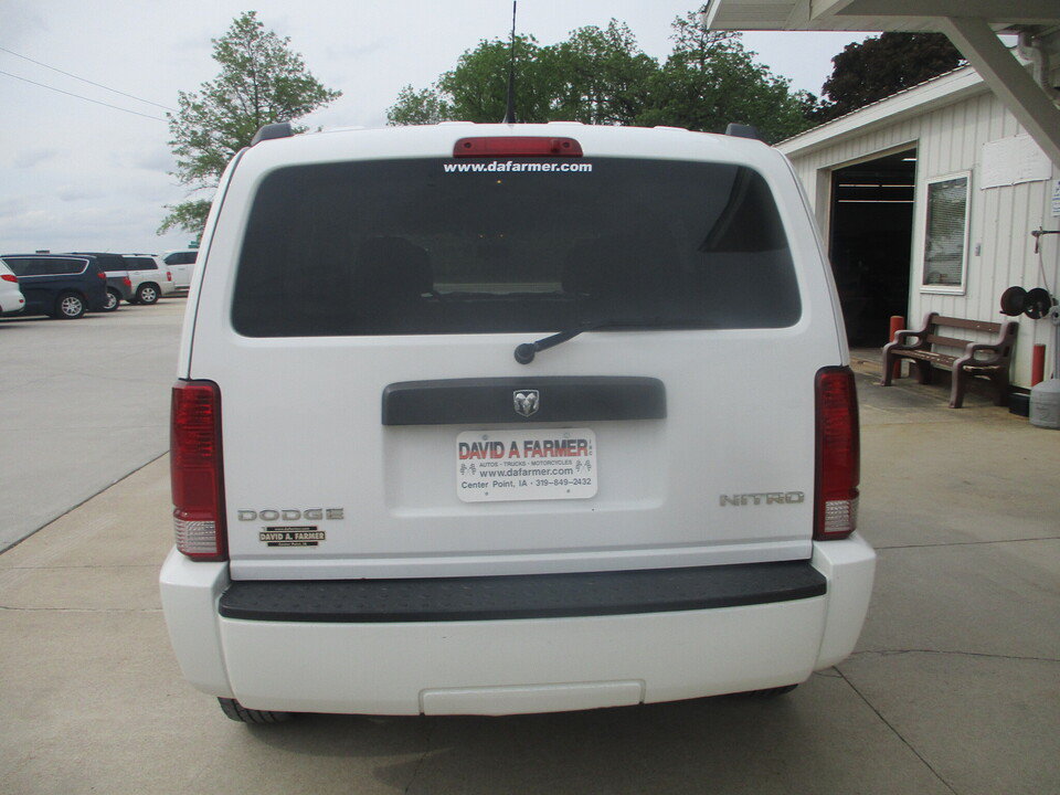 Used 2011 Dodge Nitro SE AWD/4WD image 23